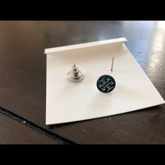 New Tory Burch Logo Circle Crystal Stud Earrings - Picture 3 of 5